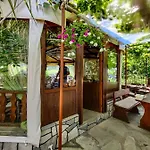 Patra Skala Prinou アパート Prínos