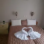 Patra Skala Prinou アパート *