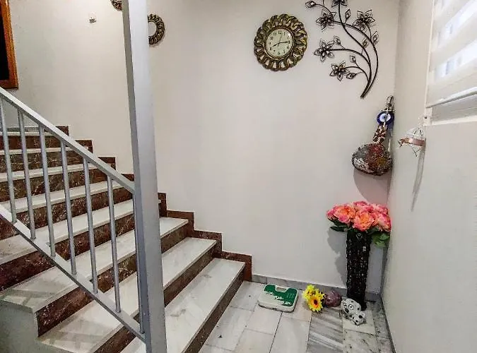 斯卡拉皮瑞诺帕特雷公寓 *