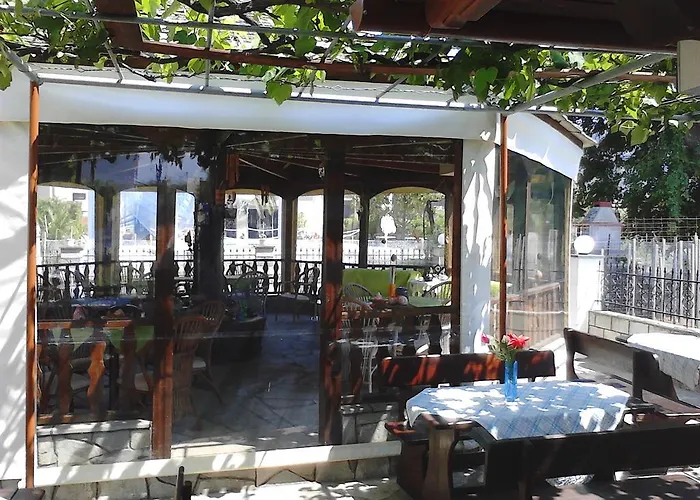 斯卡拉皮瑞诺帕特雷公寓 Prínos